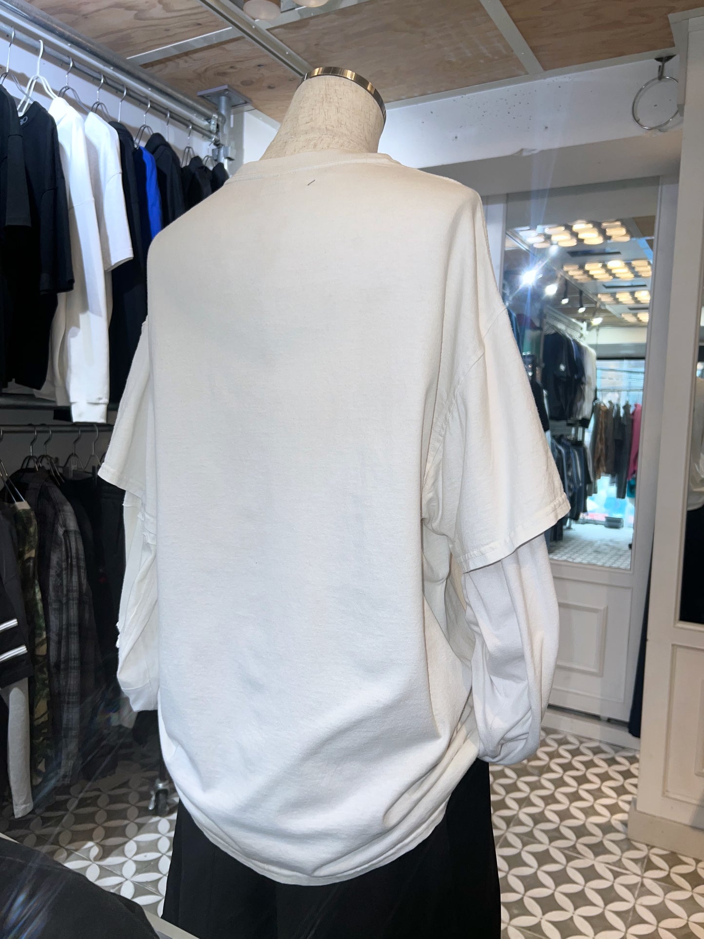 REMAKEBYK CUT OUT L/S TEE