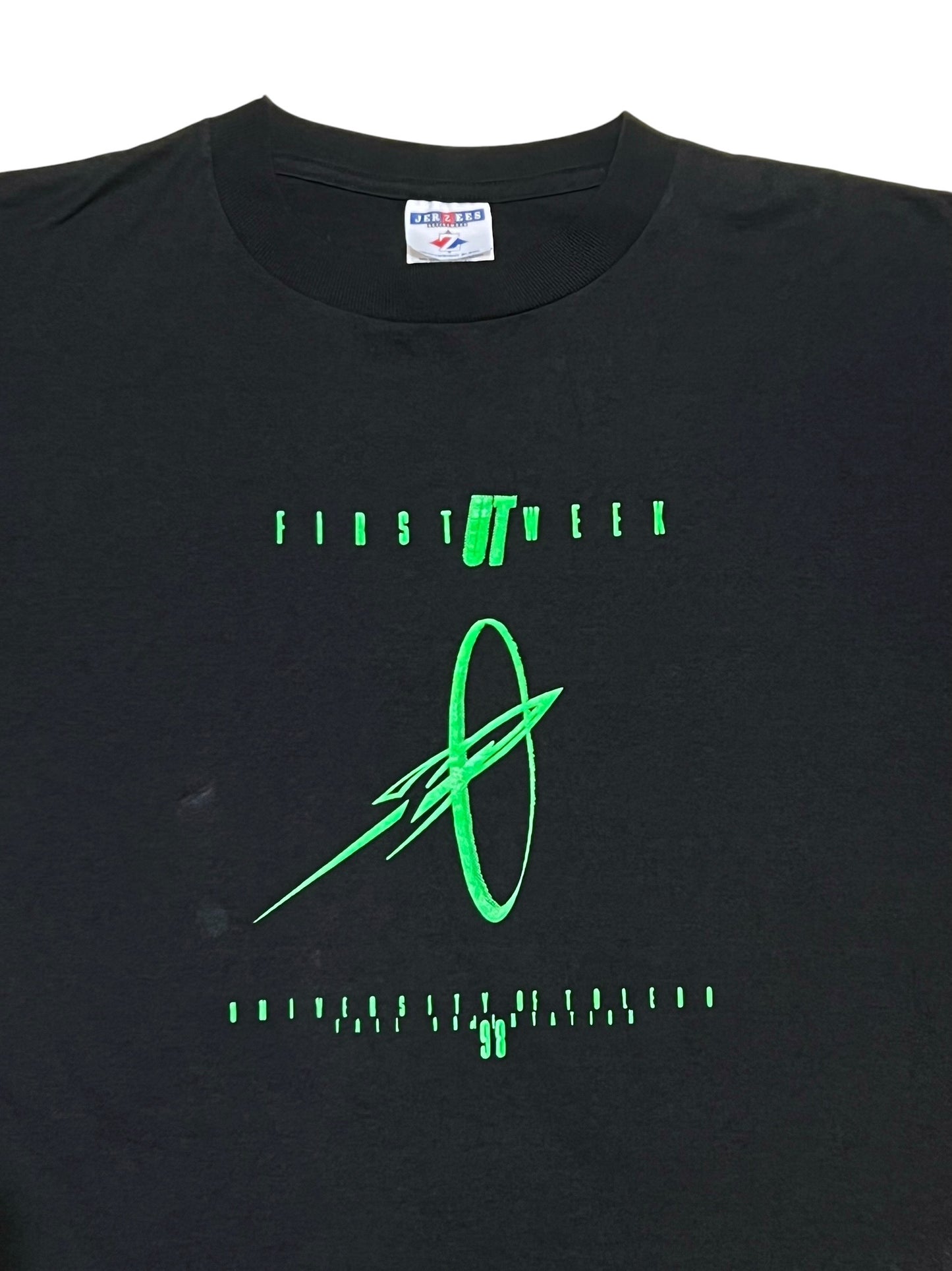 90s Vintage Huntington Banks First Week T-shirt