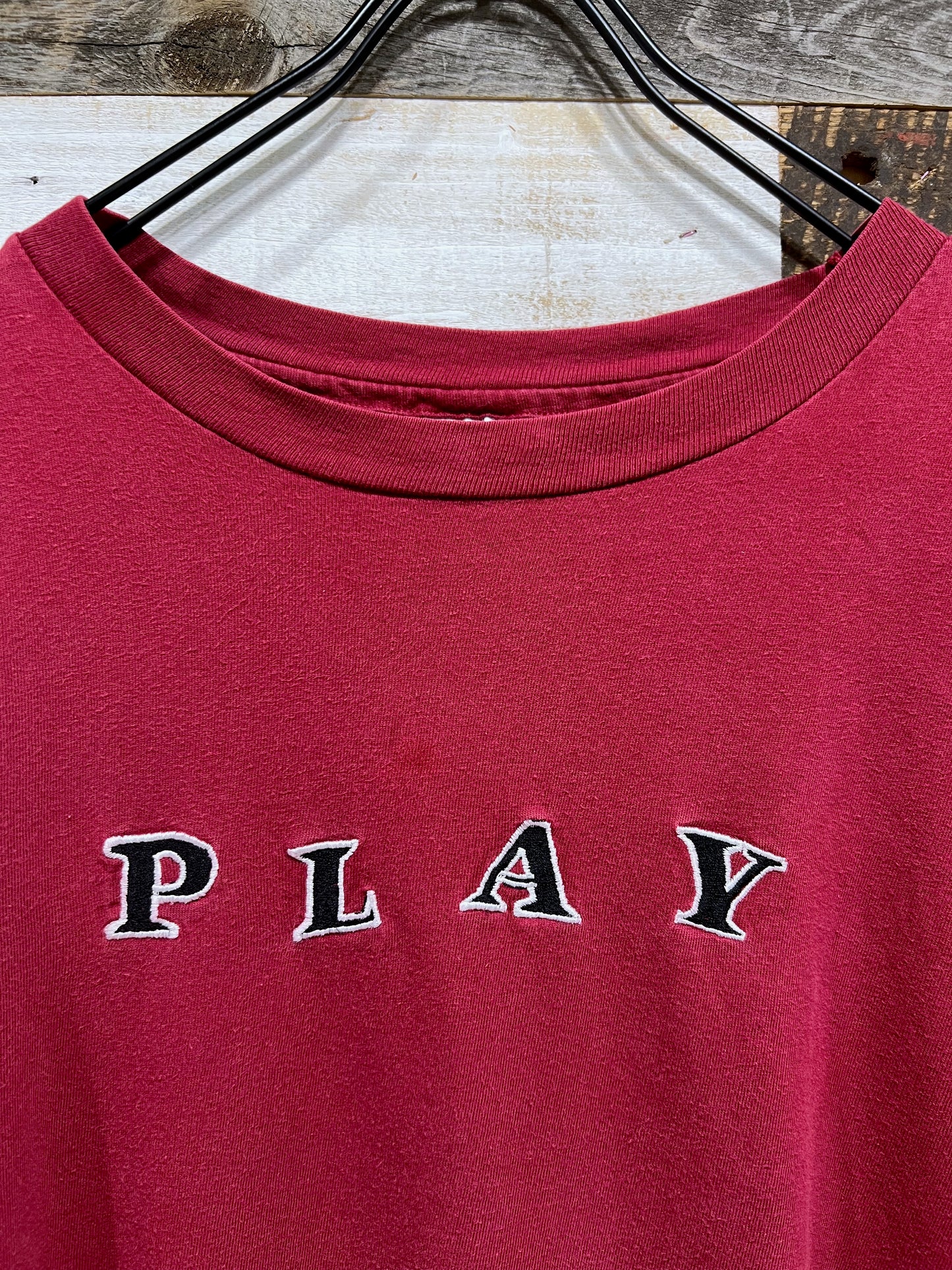 PLAY TEE
