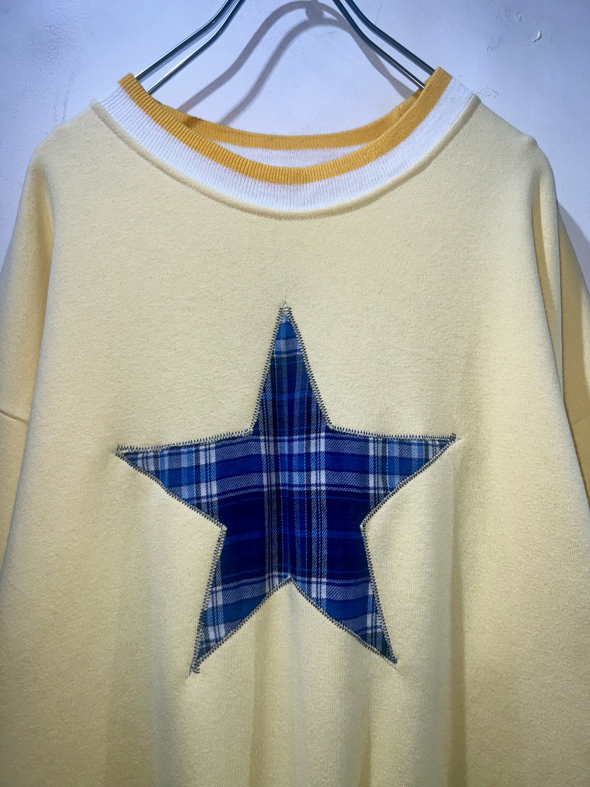 Star Reverse Appliqure Remake Swaetshirt