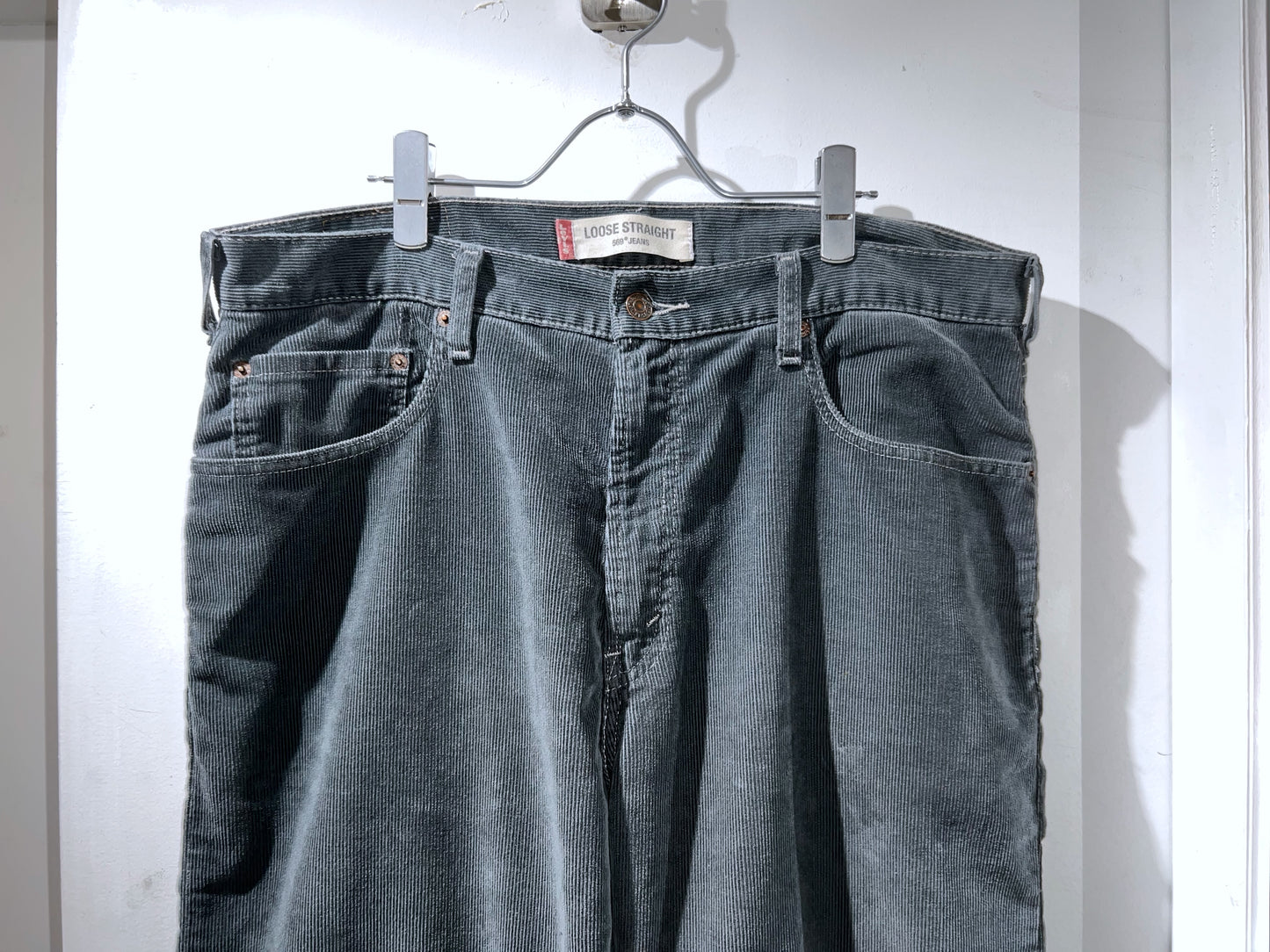 Levi's 569 Corduroy Pants