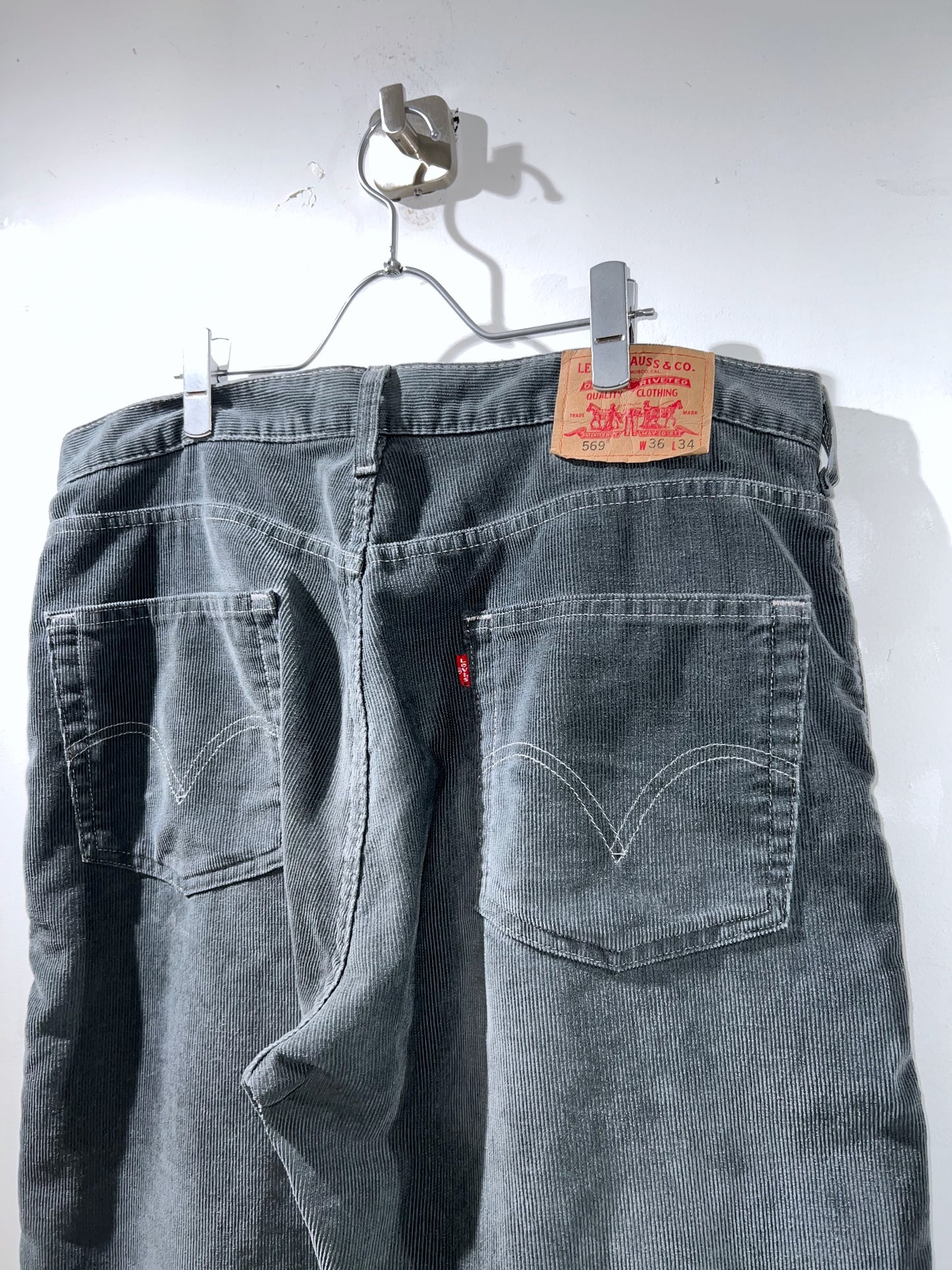 Levi's 569 Corduroy Pants