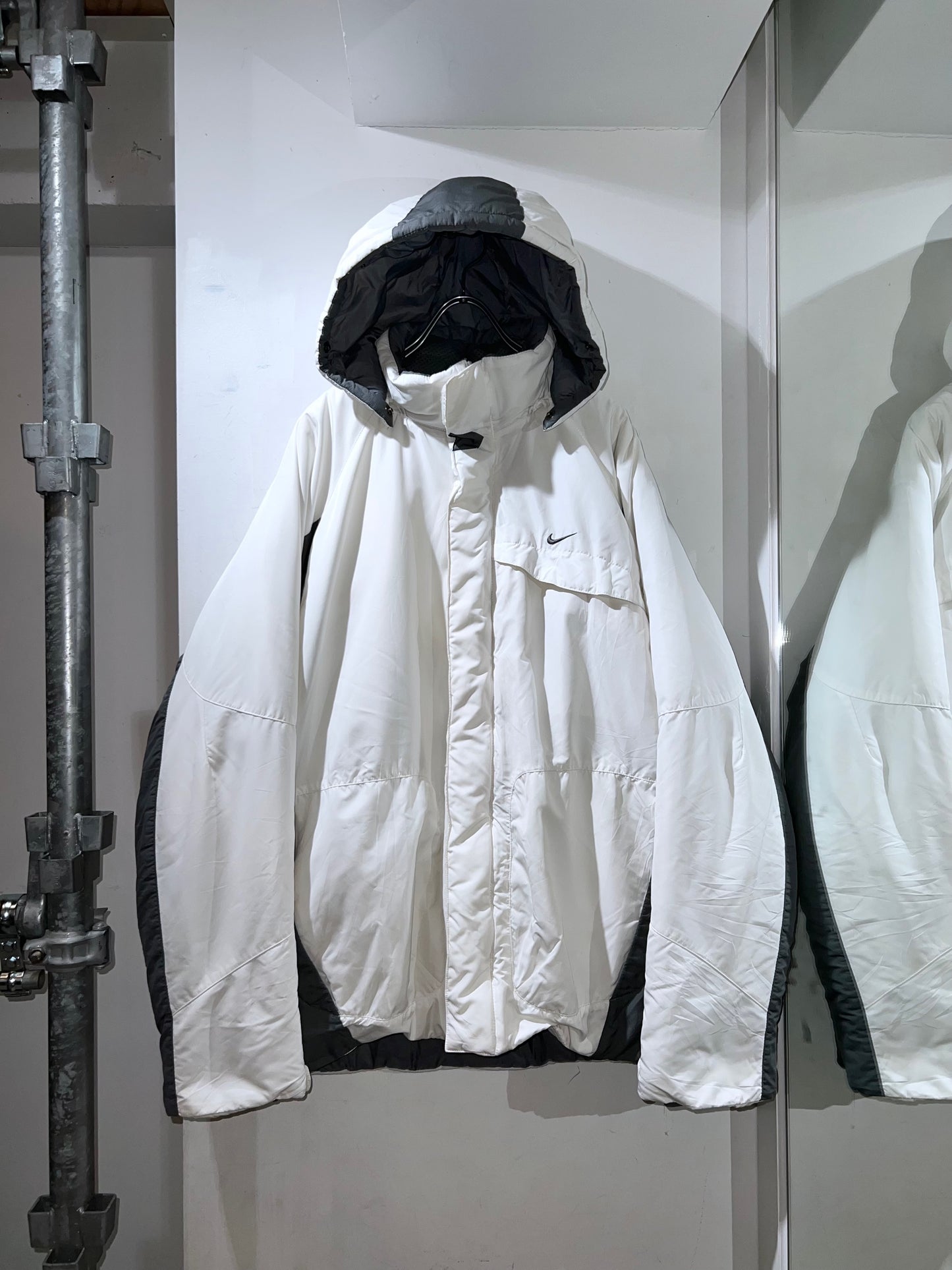 00s Nike White Grey Insulated Hooded Jacket