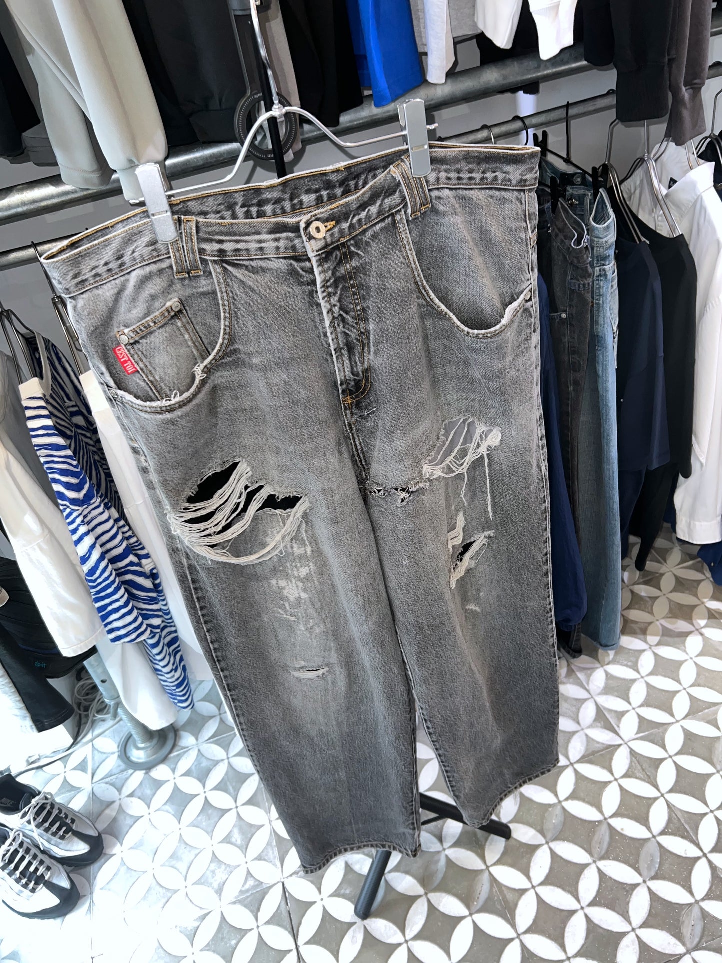 00s C'est Toi Loose Straight Distressed Denim Pants