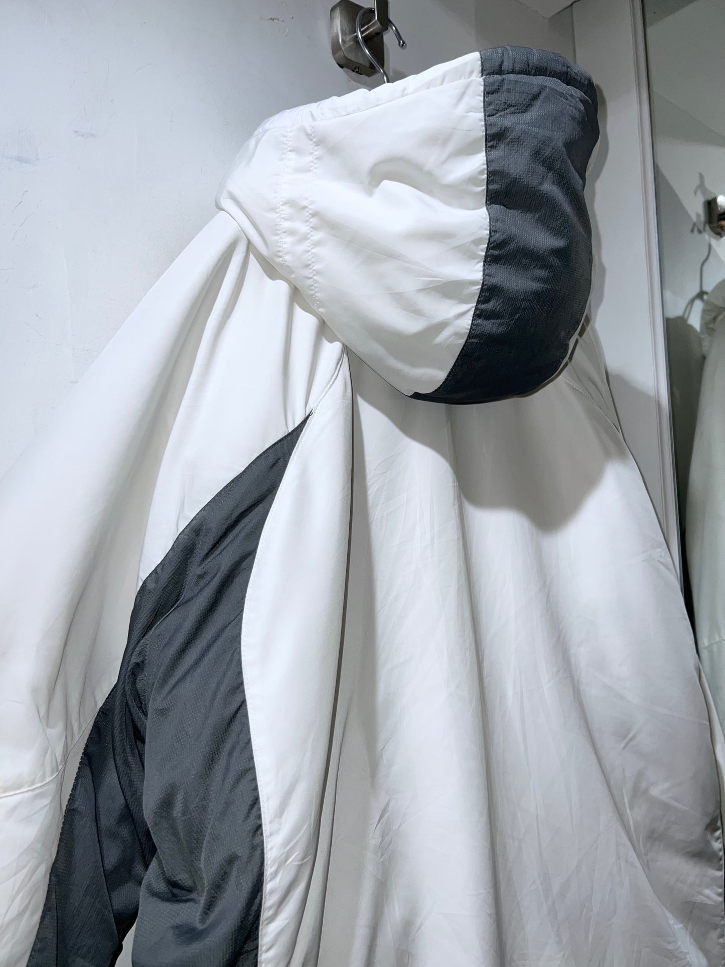 00s Nike White Grey Insulated Hooded Jacket