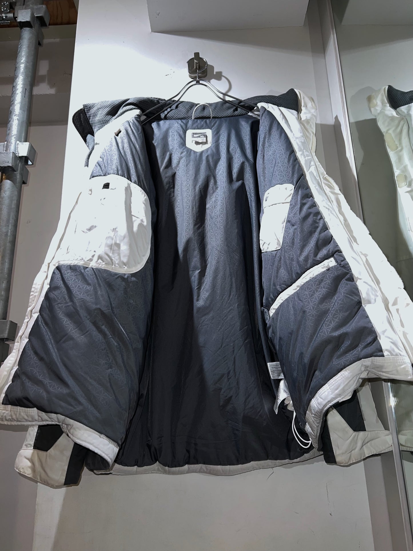 00s Nike White Grey Insulated Hooded Jacket