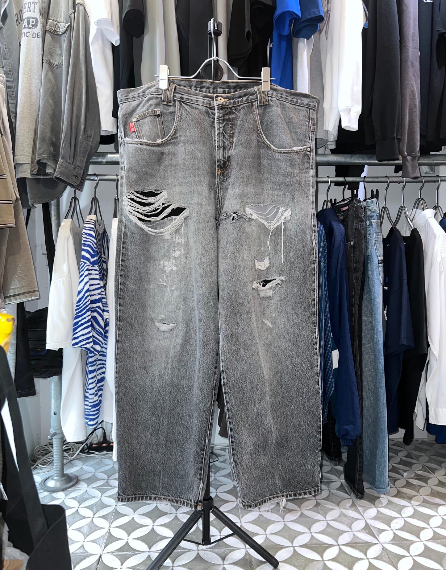 00s C'est Toi Loose Straight Distressed Denim Pants