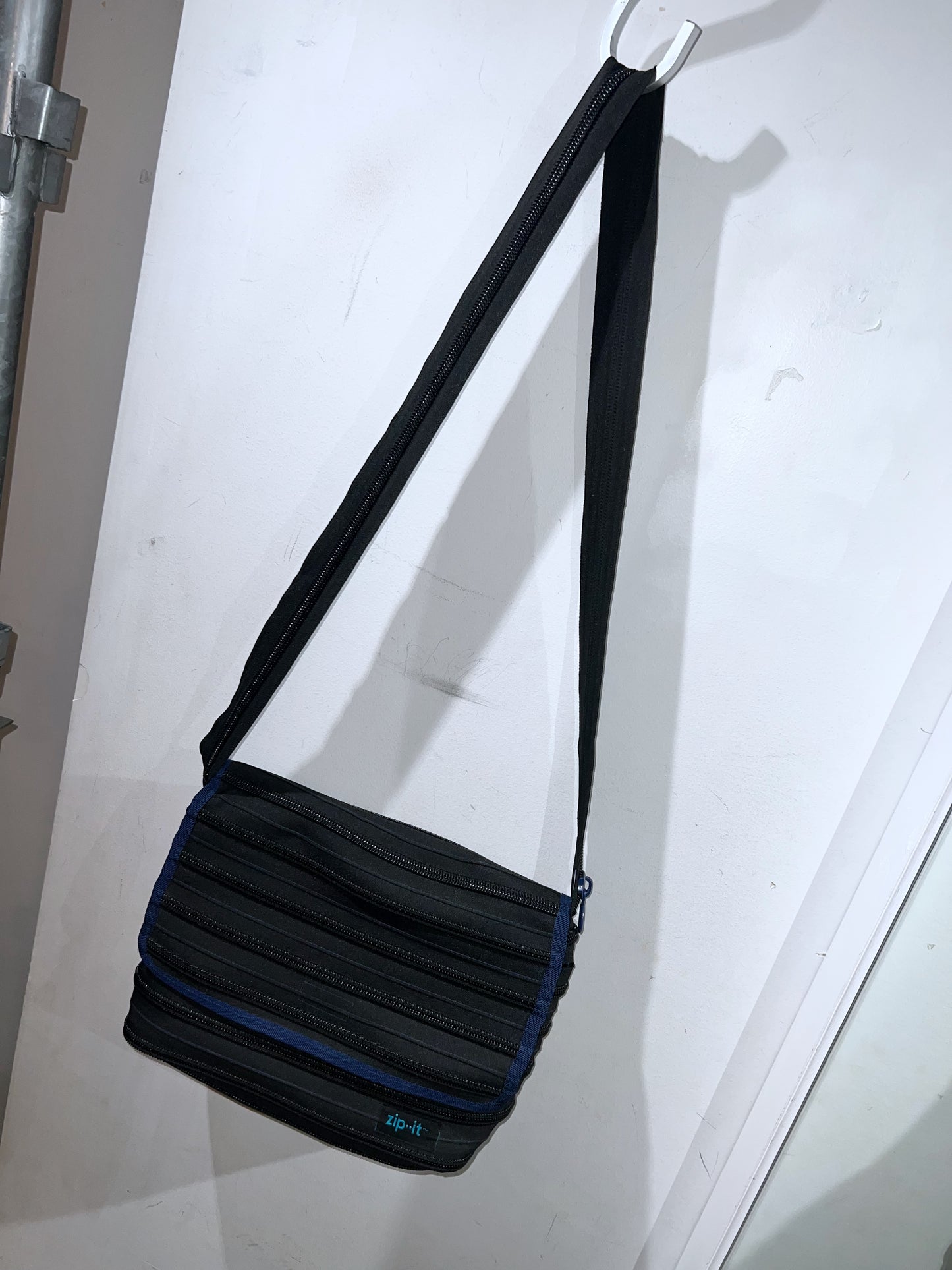 Zip-it Geometric Shoulder Bag