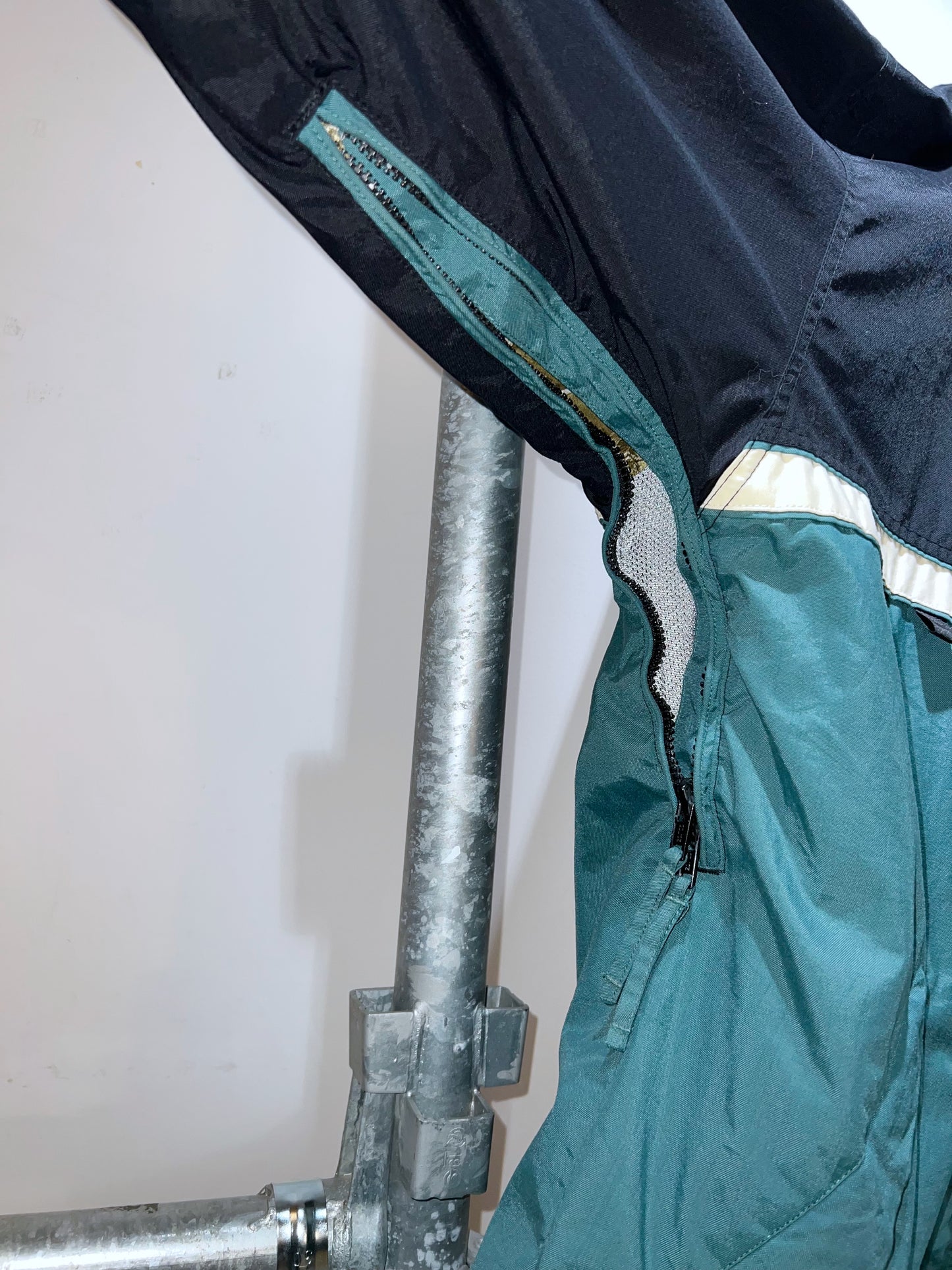 00s Quiksilver Snow Ski Jacket