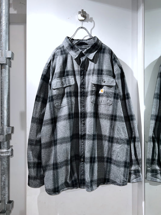 Carhartt Plus-sized Heavy Weight Plaid Shirt