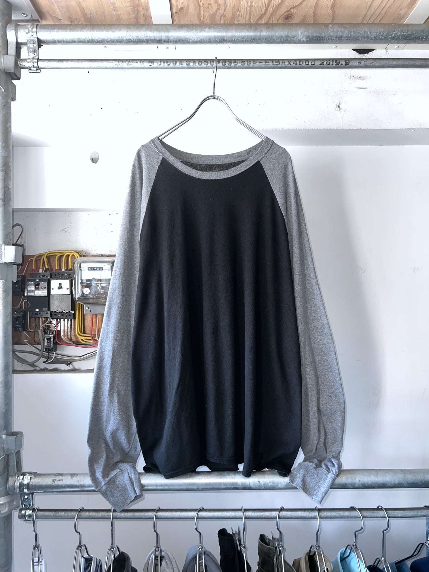 Hanes X-Temp Oversized Raglan Longsleeve Tee
