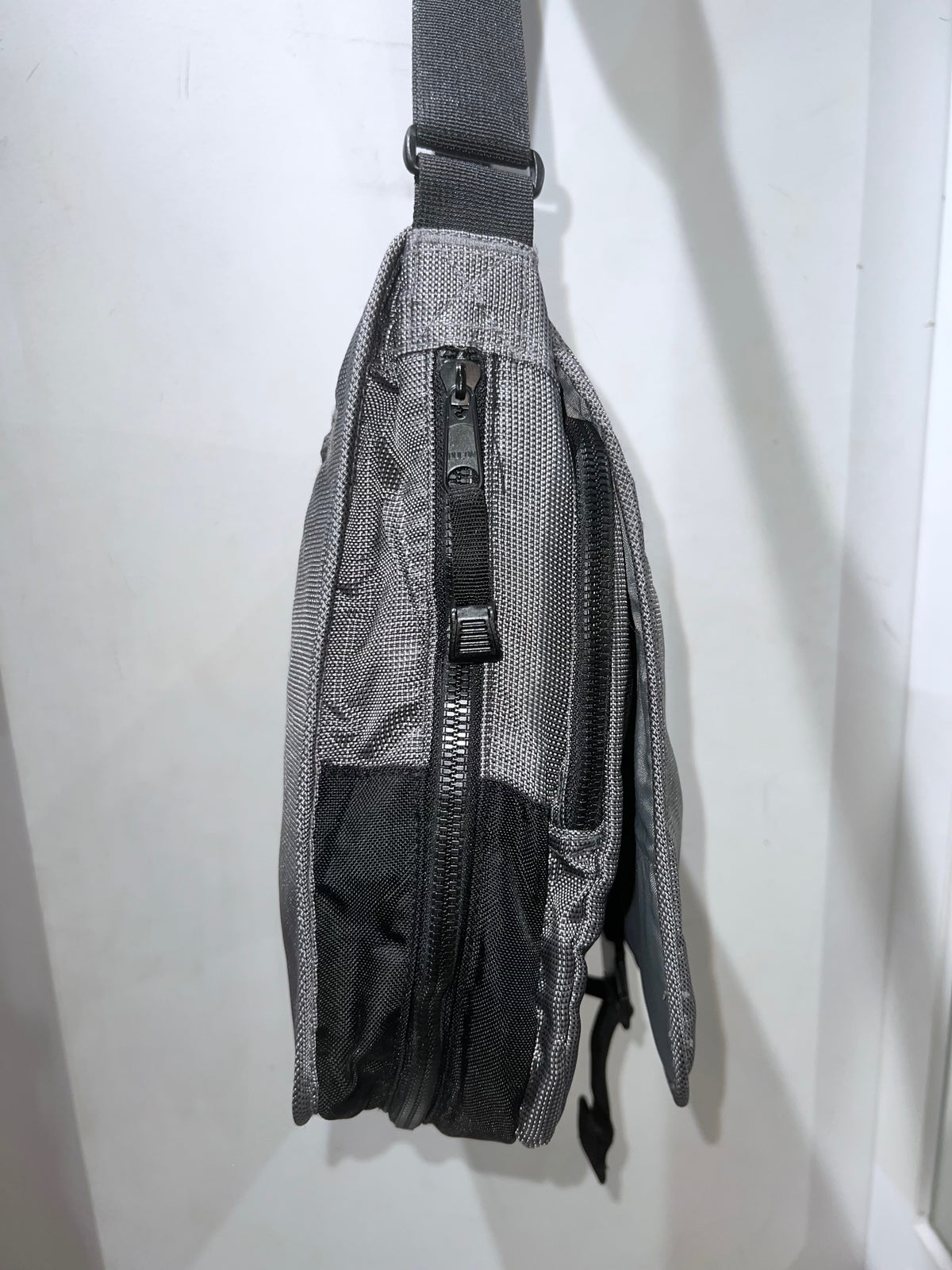 00s Eddie Bauer Messenger Bag