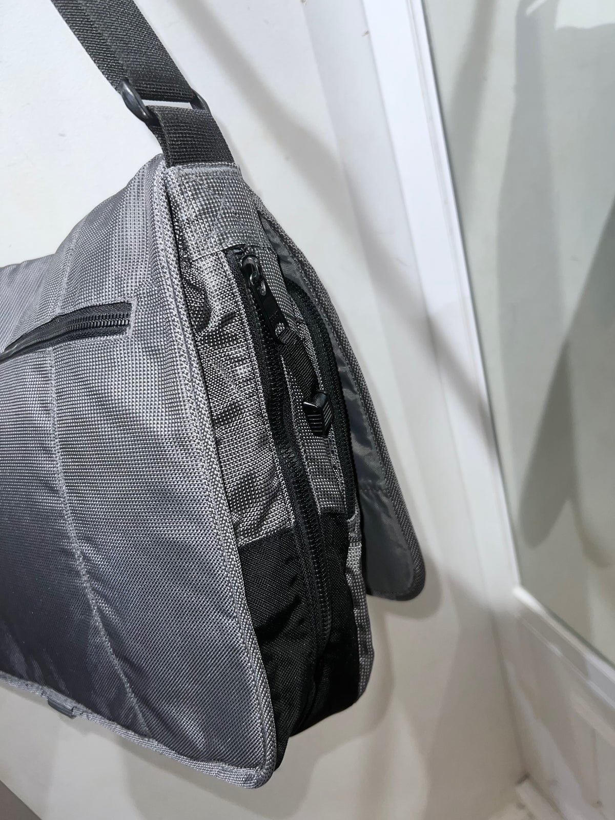 00s Eddie Bauer Messenger Bag