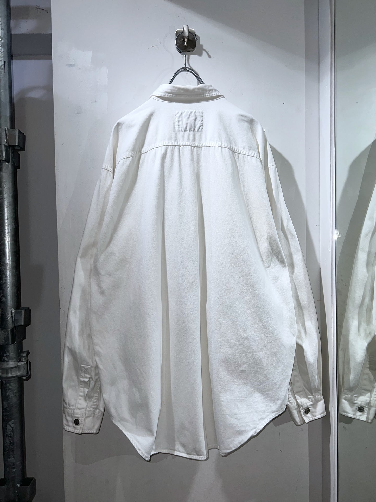 90s Levi's White Jeans Shirt
