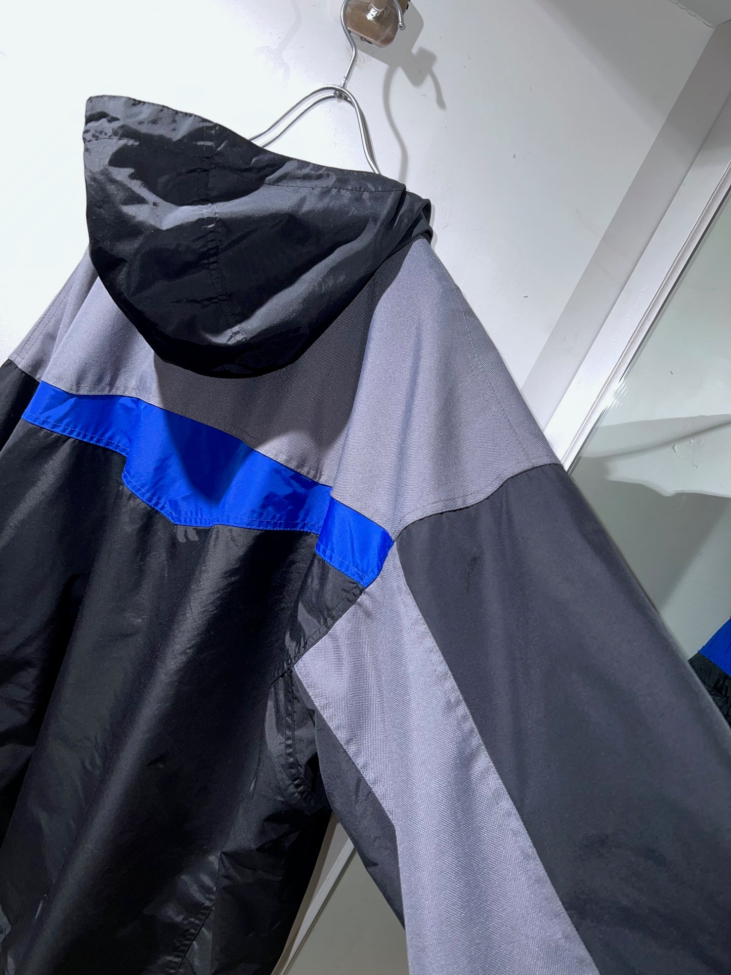 90s Columbia Nylon Hooded Jacket