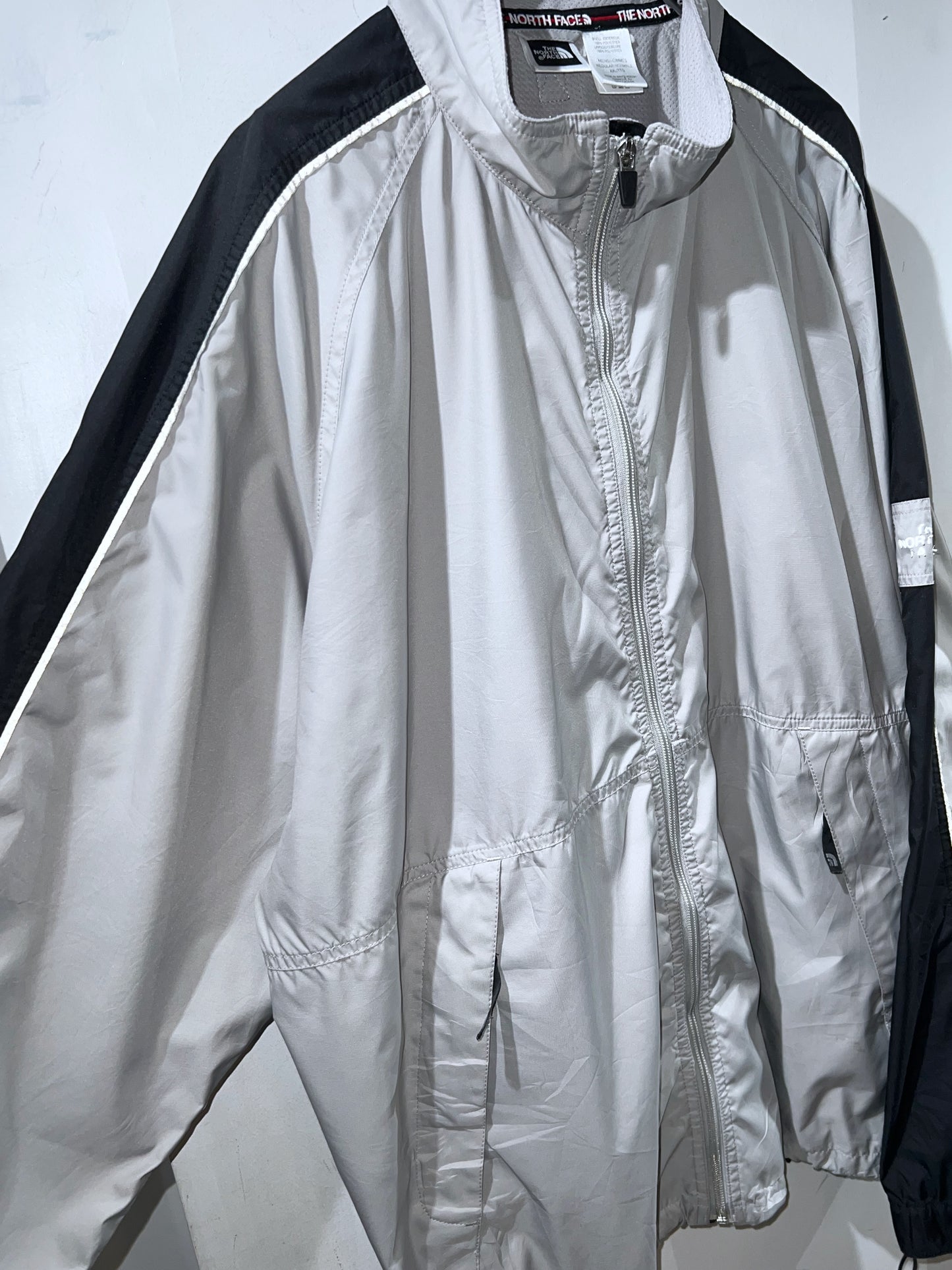 The North Face Lightweight Wind Jacket