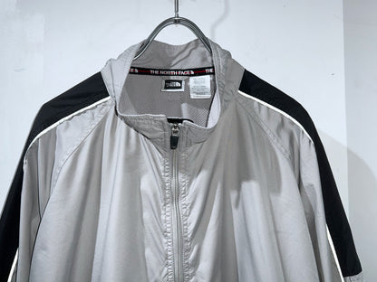 The North Face Lightweight Wind Jacket
