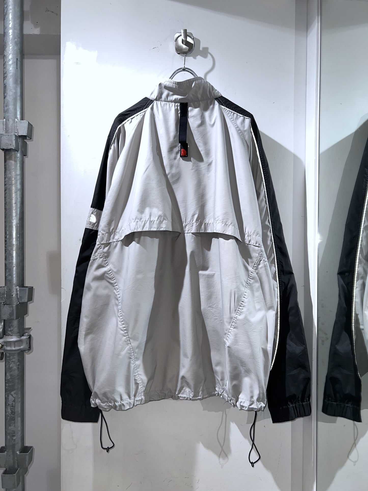 The North Face Lightweight Wind Jacket