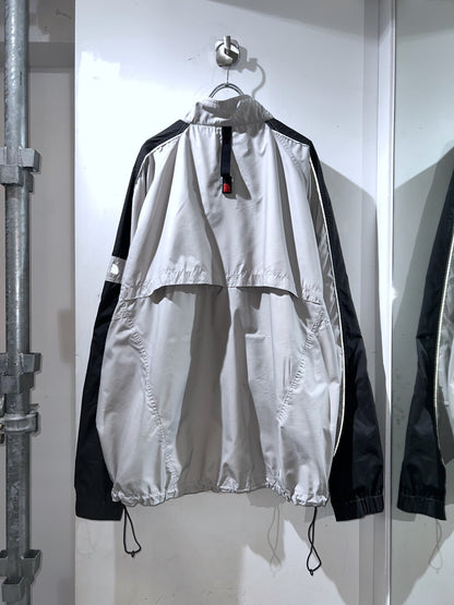 The North Face Lightweight Wind Jacket