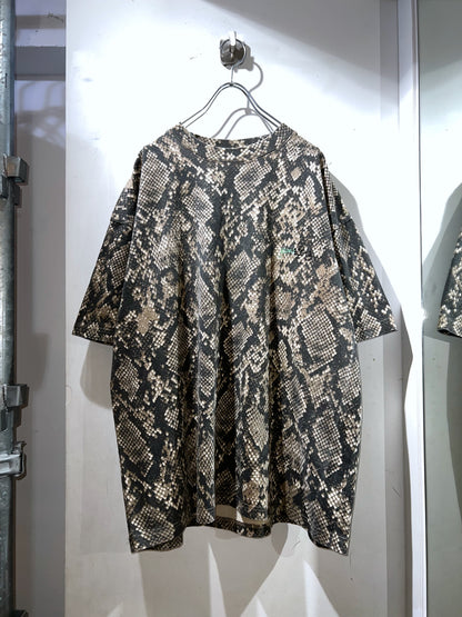 GAMBLING™︎ Rattlesnake Tee