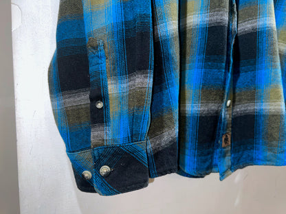 Legendary Whitetails Buck Camp Cotton Ombre Shirt