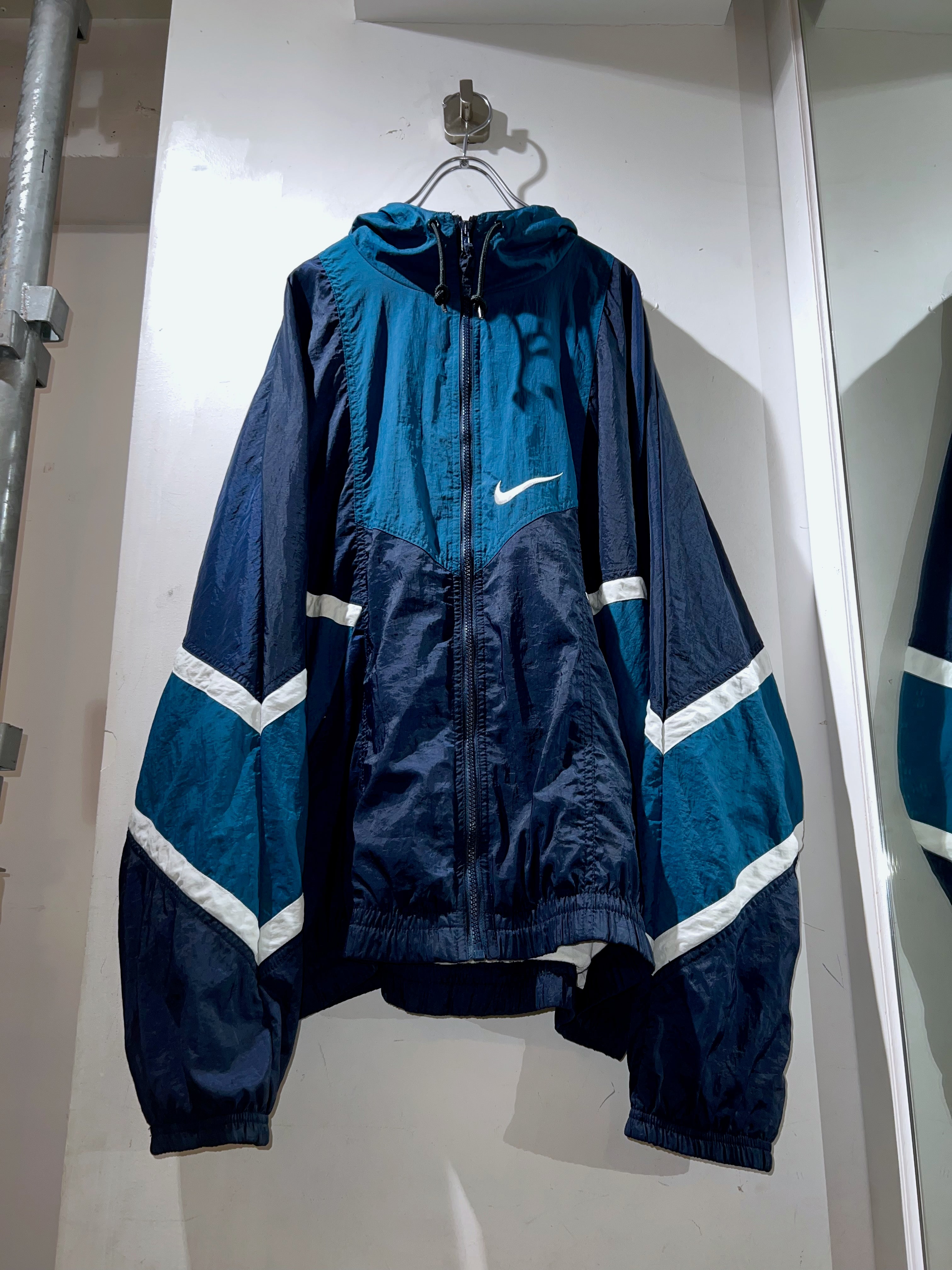 90s Vintage NIKE Nylon Jacket – BUSINESS AS USUAL