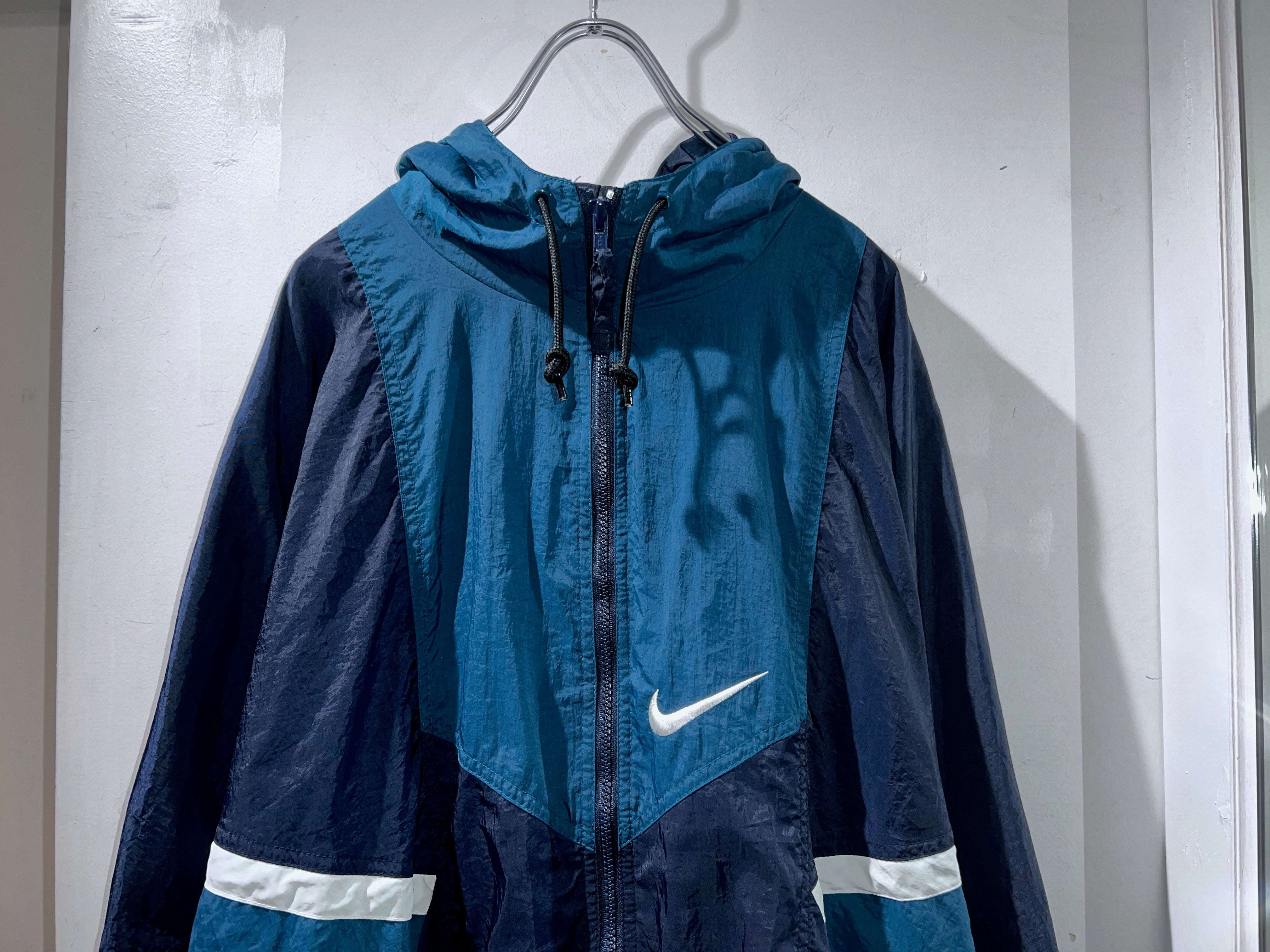 90s Vintage NIKE Nylon Jacket – BUSINESS AS USUAL