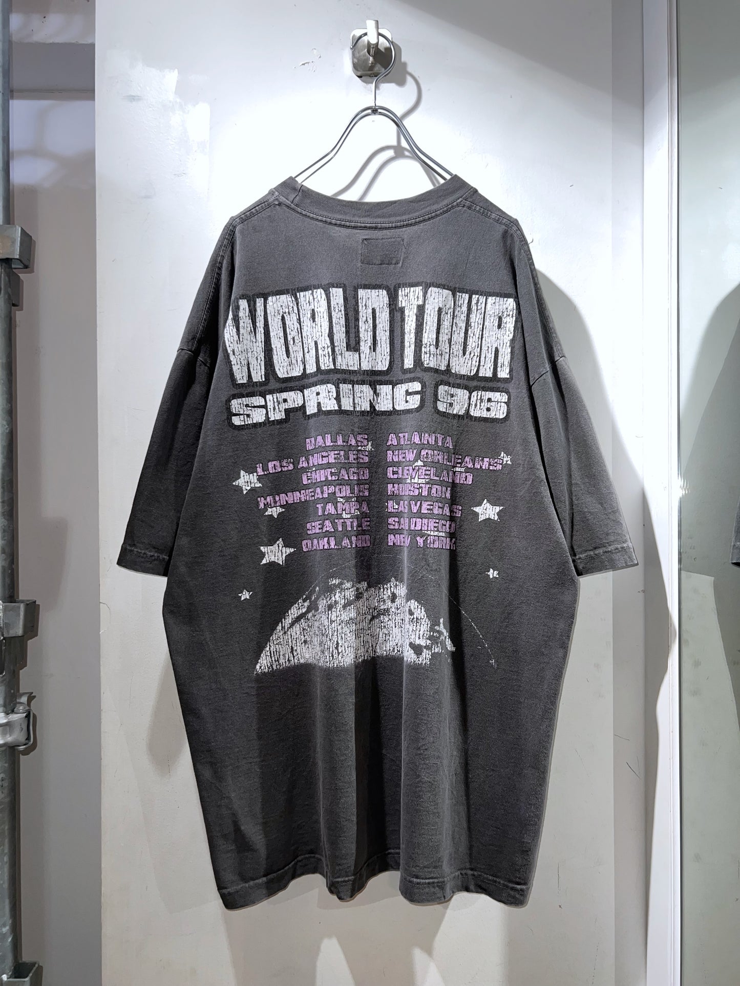 Pieces Tour Style Graphic T-shirt