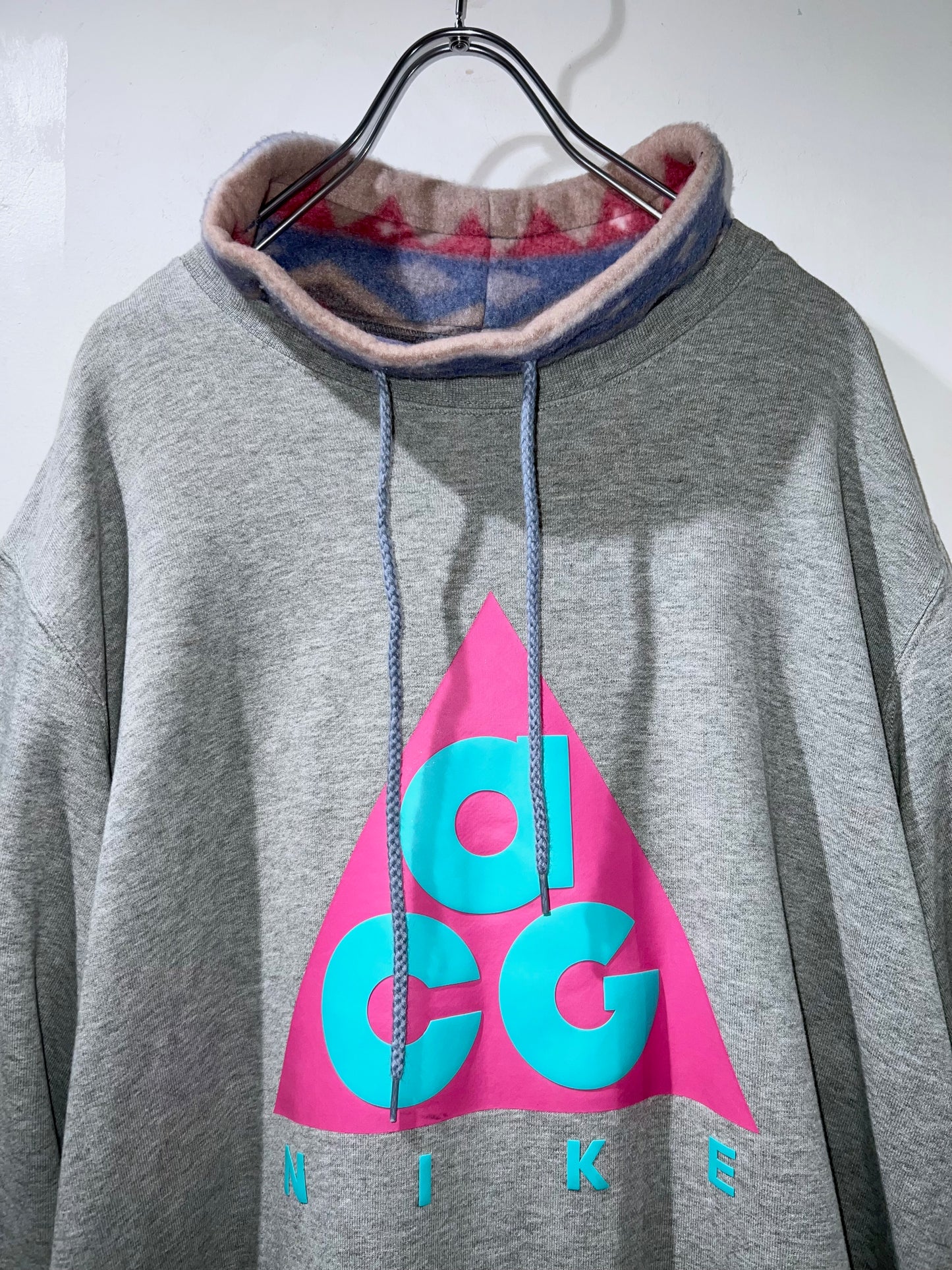 Old Design Fleece Pullover