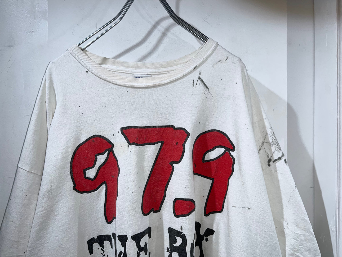 00s Vintage 97.9 The Box T-Shirt