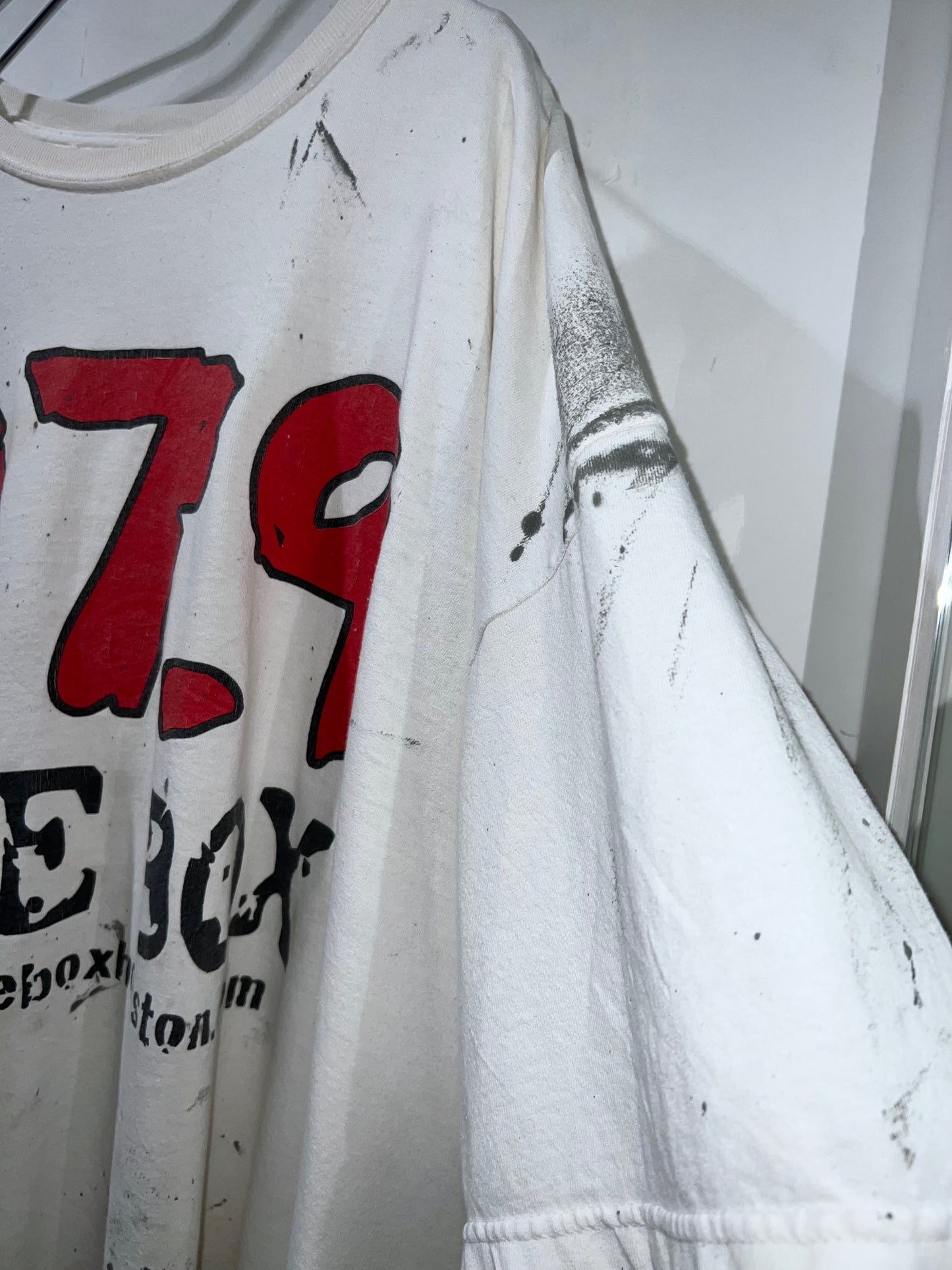 00s Vintage 97.9 The Box T-Shirt