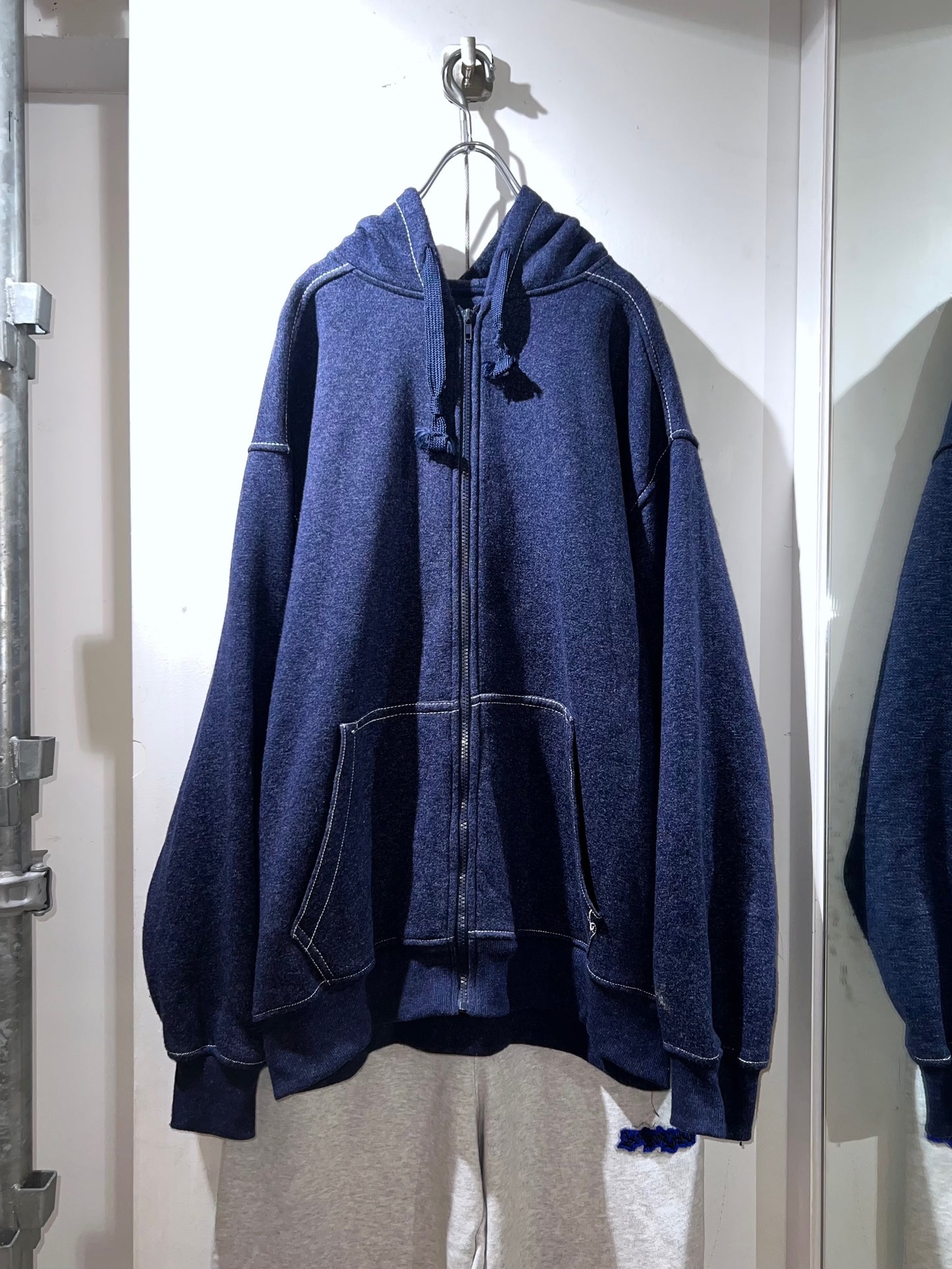 00s KOMAN Comfortable Zip-Up Hoodie