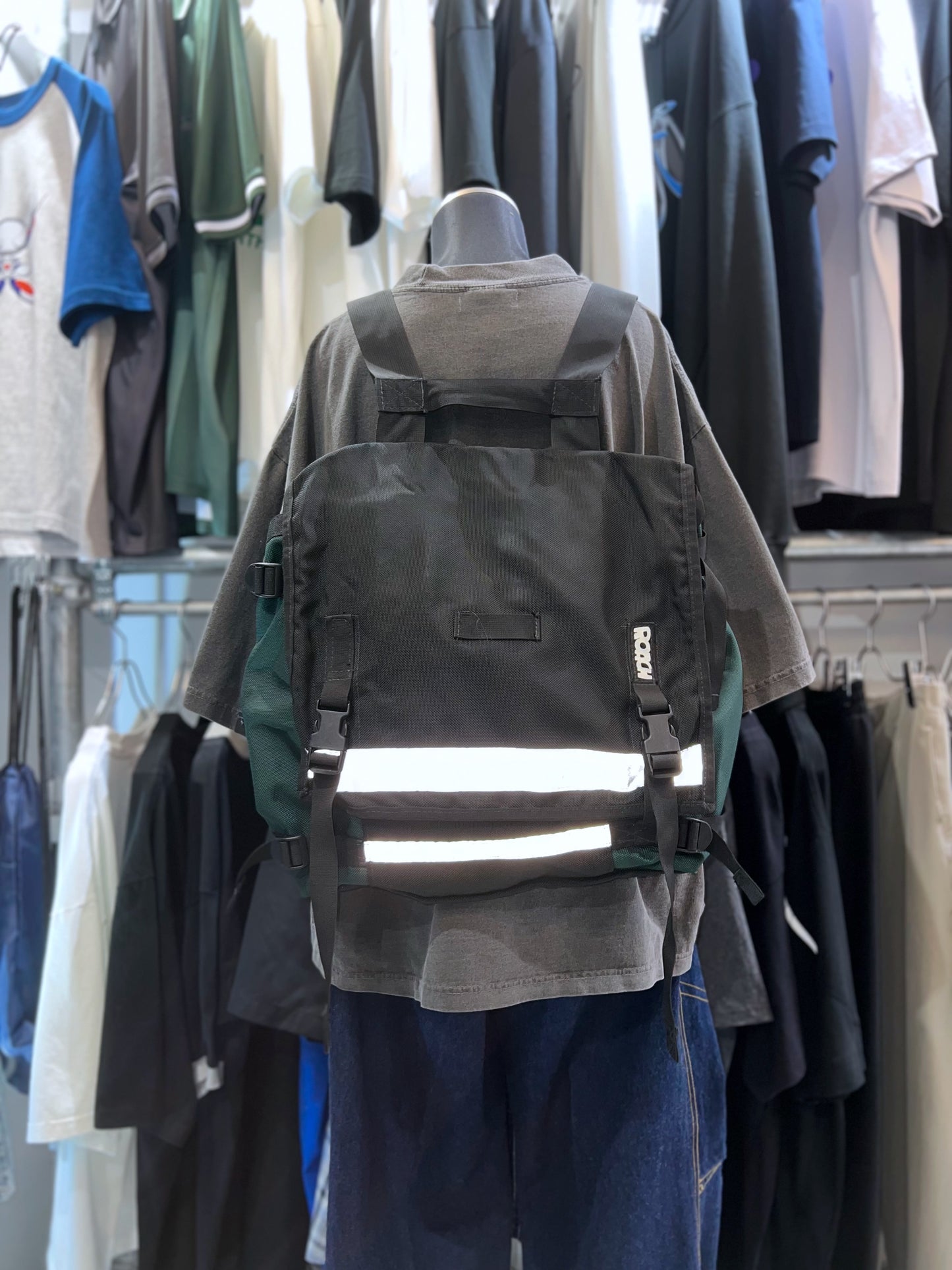 00s ROACH 2WayReflector Backpack