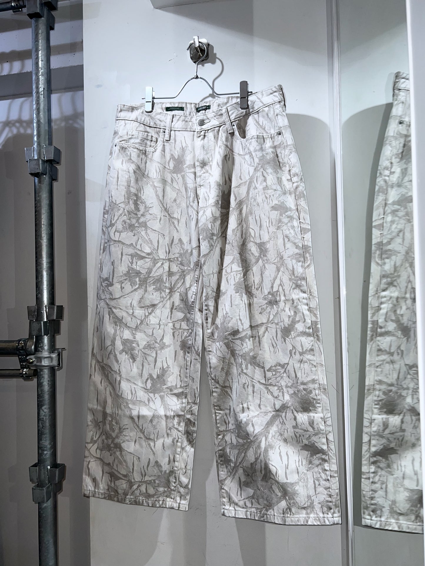 Barrel Leg Snow Camo Denim Pants