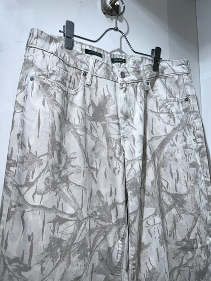 Barrel Leg Snow Camo Denim Pants