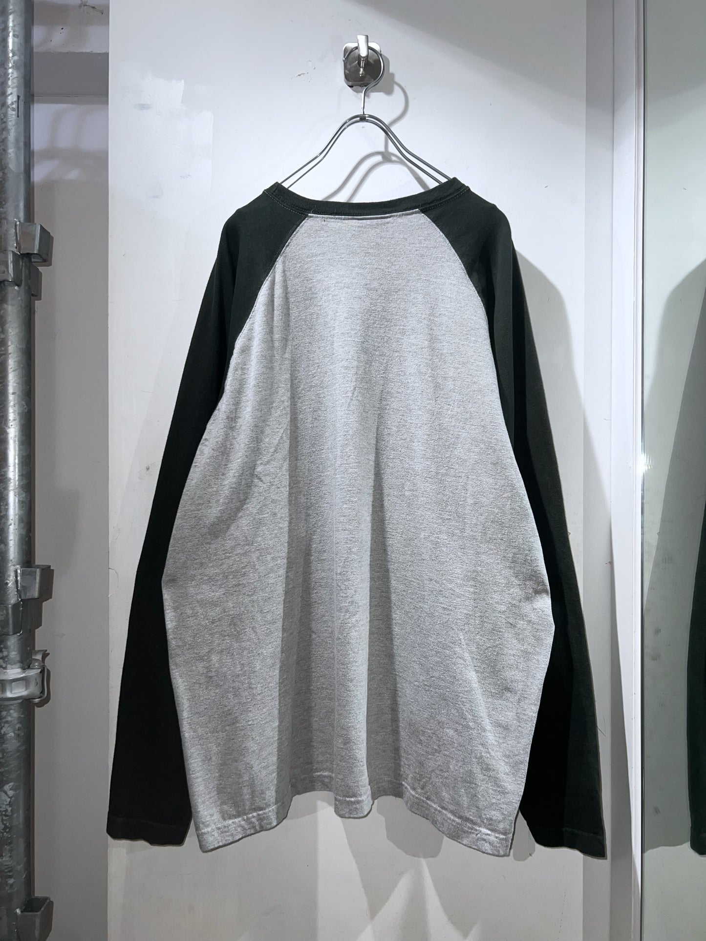 Old NFL Oversized L/S Raglan T-shirt