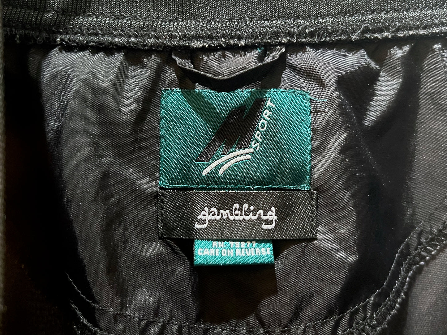GAMBLING™︎ WIND PULLOVER
