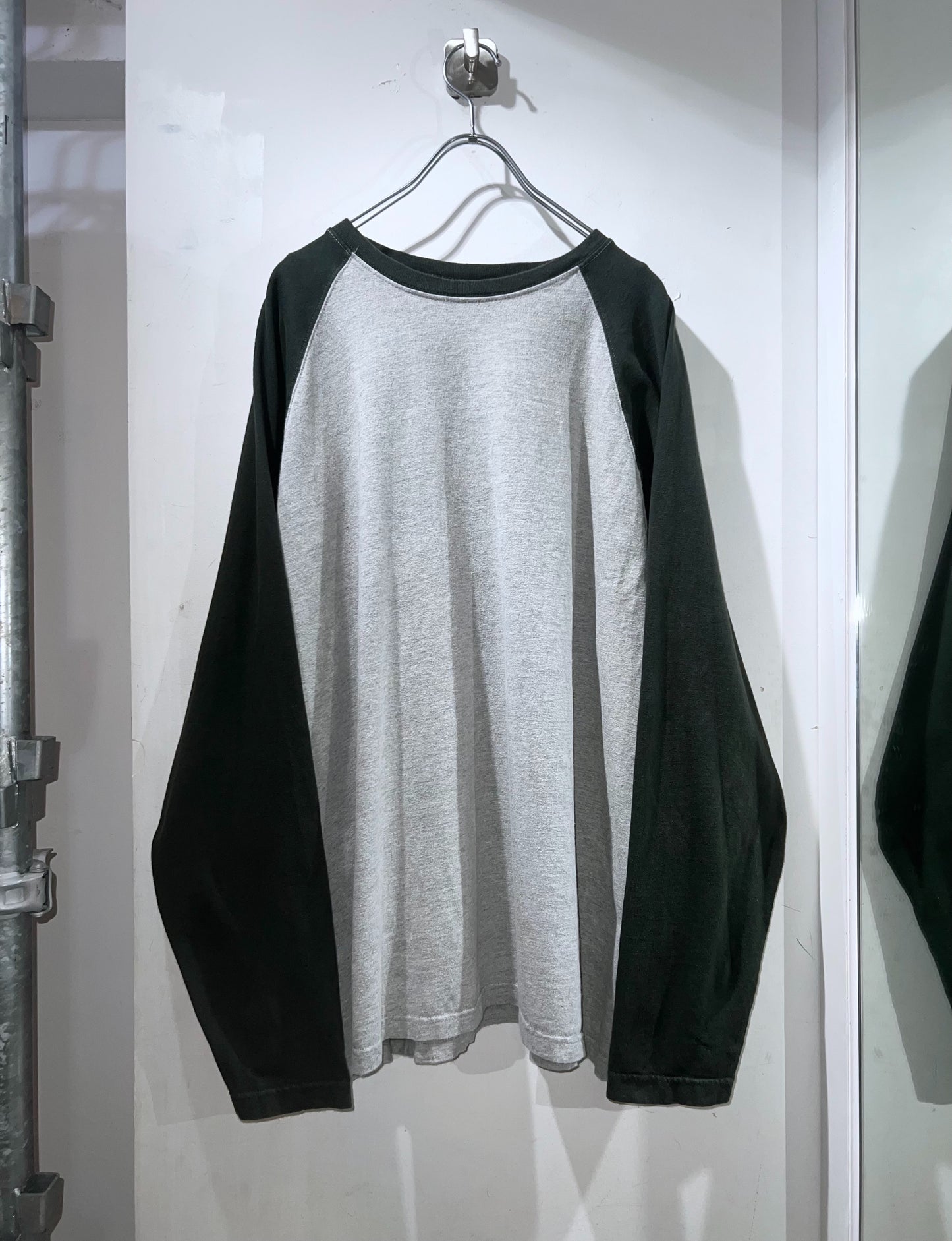 Old NFL Oversized L/S Raglan T-shirt