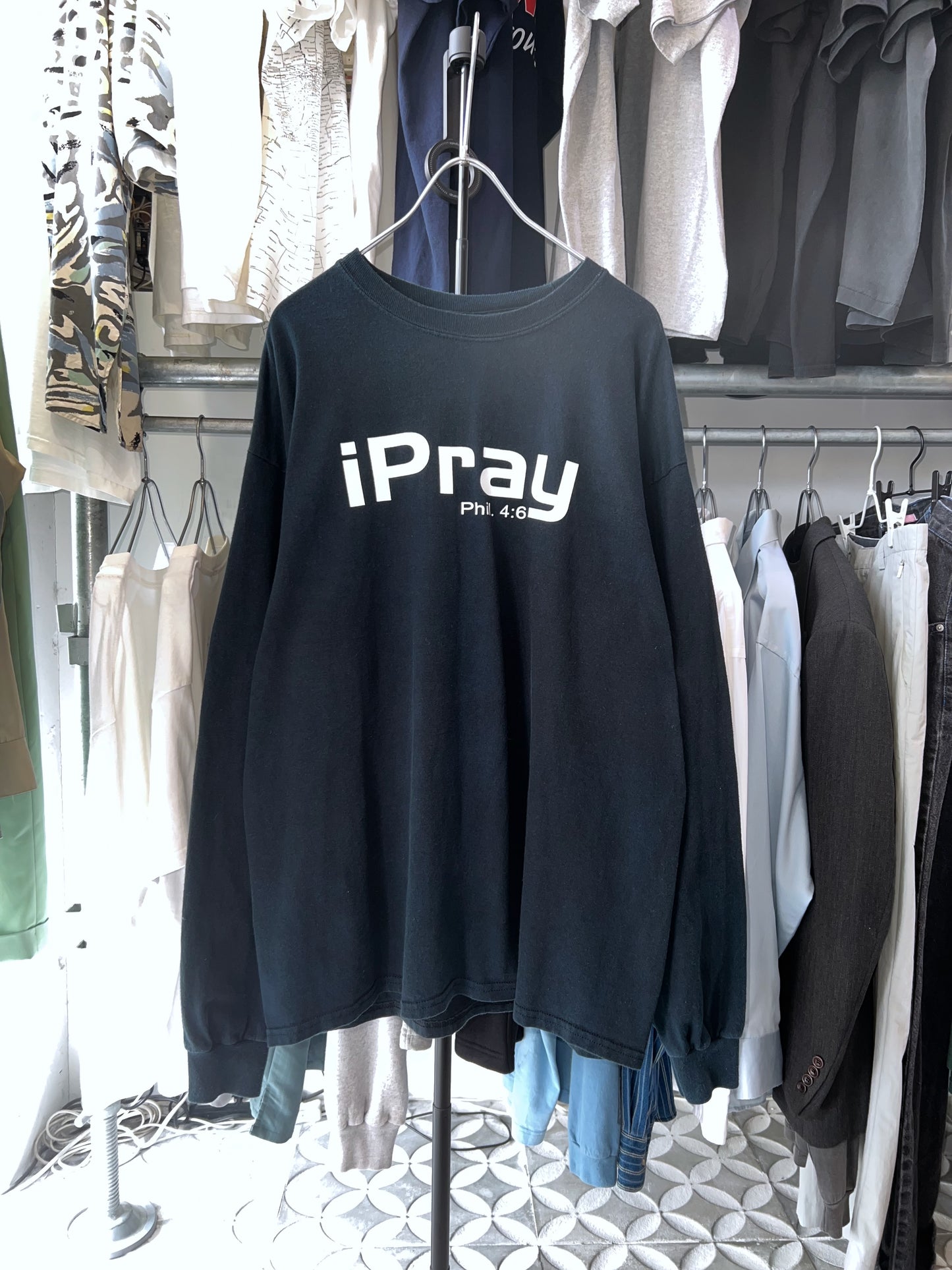 Old iPray L/S Tee