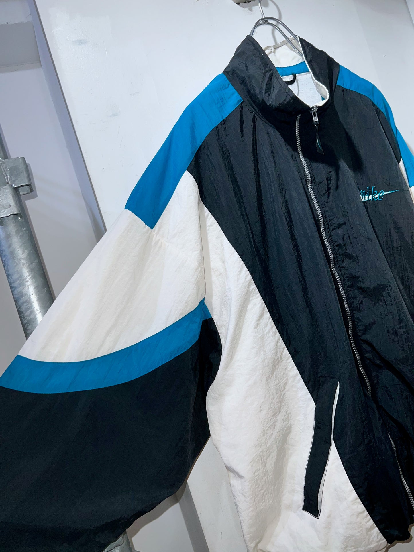Old Nike Design Nylon Jacket