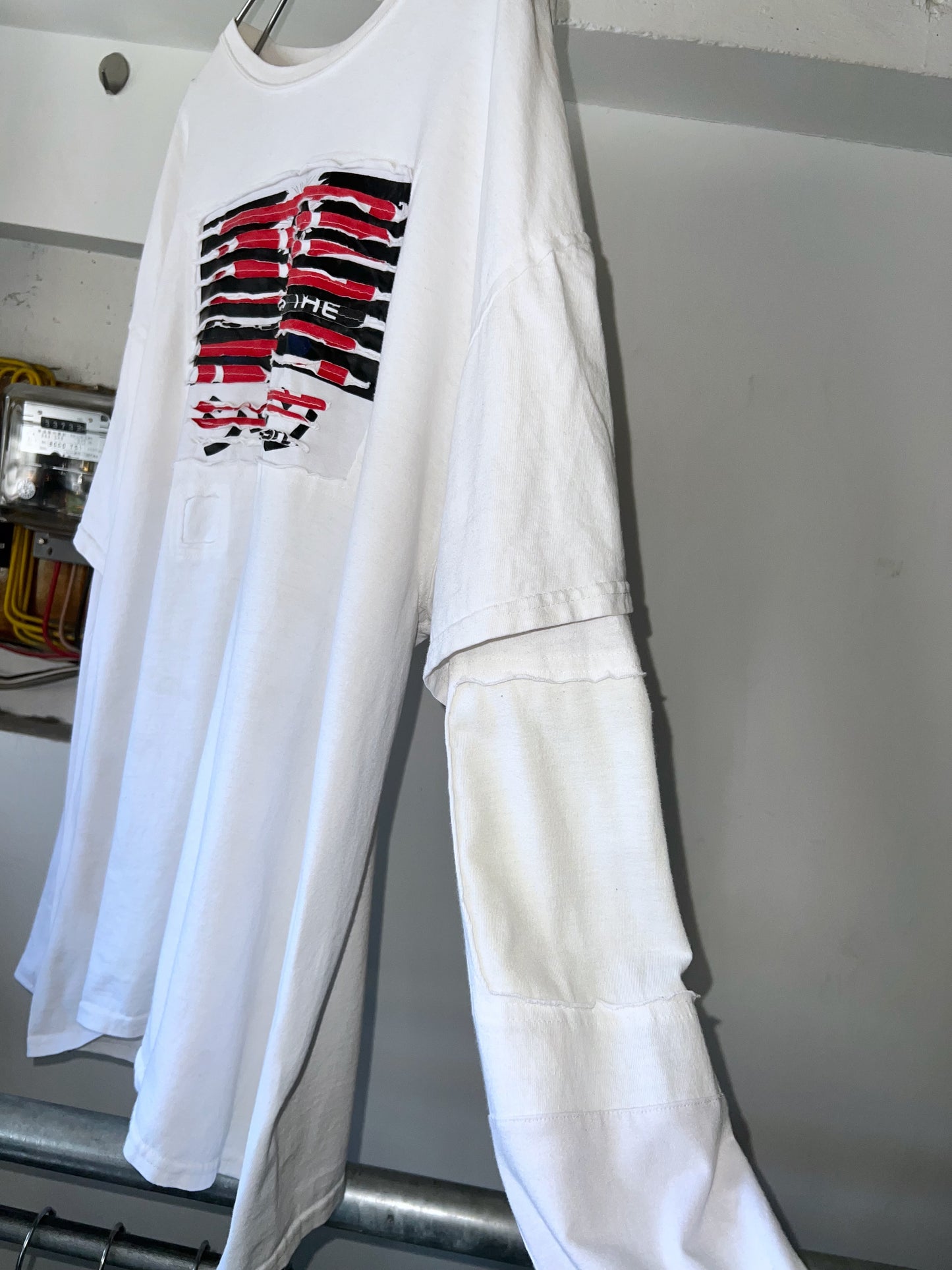 REMAKEBYK CUT OUT L/S TEE