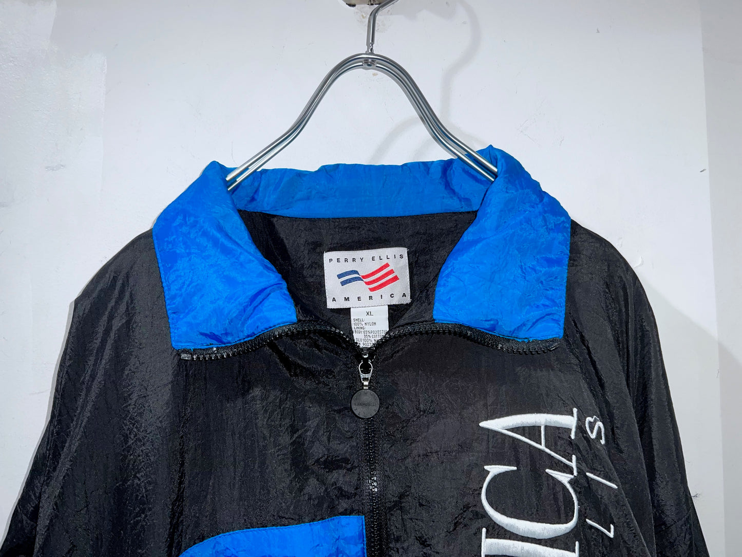 Vintage PERRY ELLIS Nylon Jacket