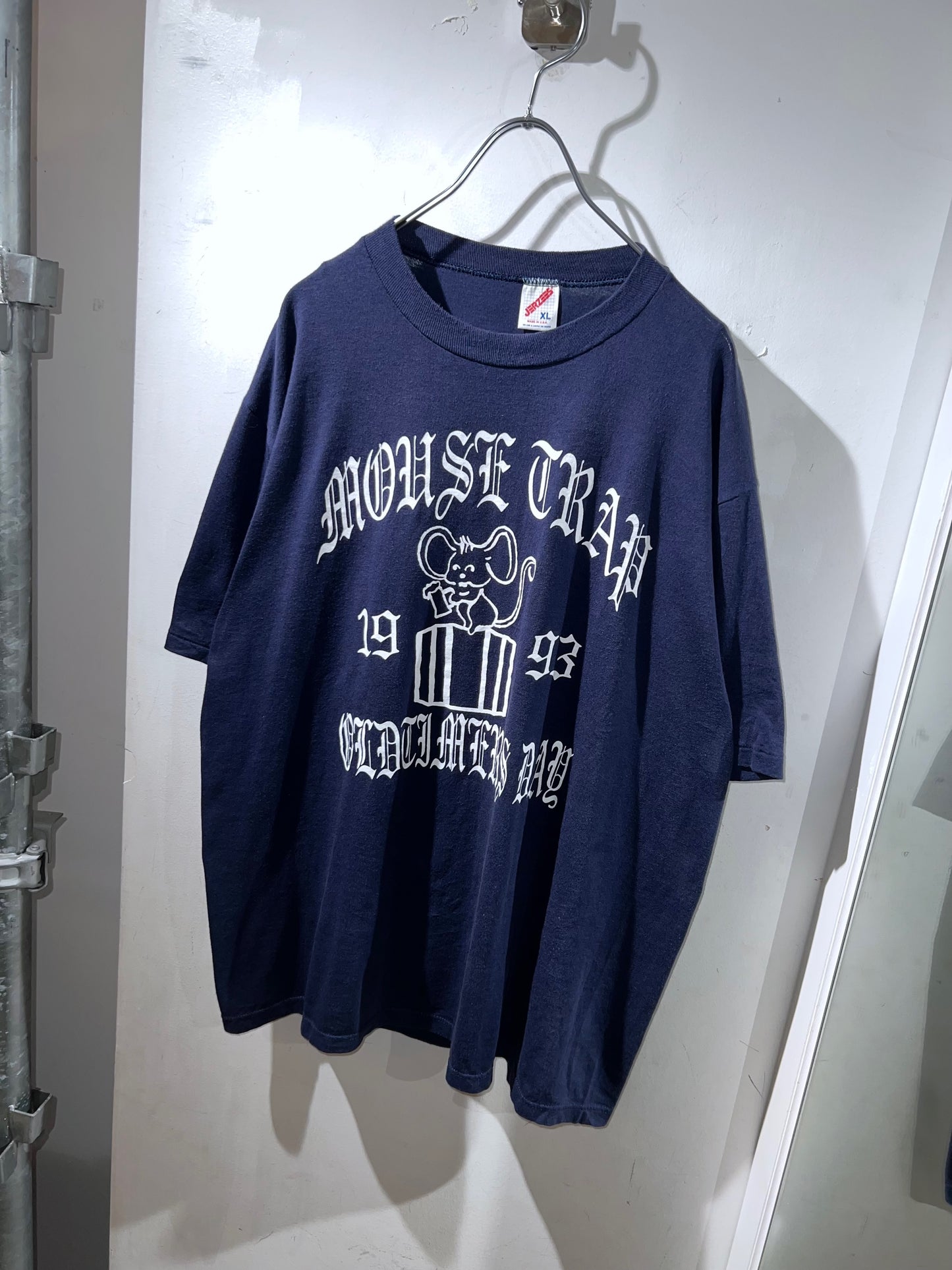 90s Vintage Mouse Trap Printed T-Shirt