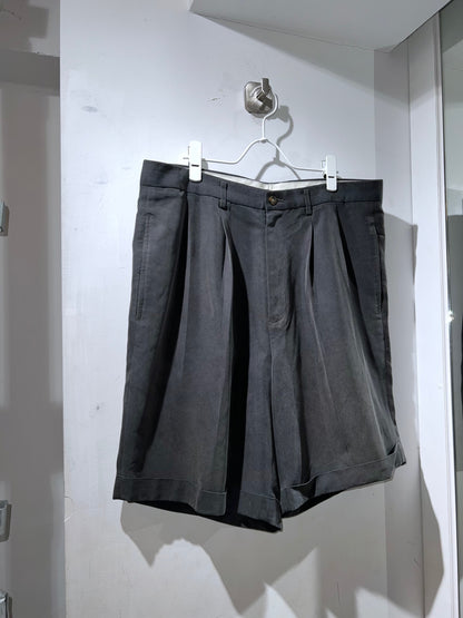 Vintage Widely Tuck Shorts