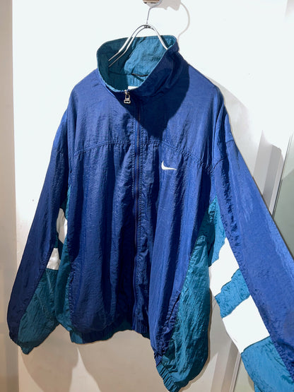 Old NIKE Nylon Jacket
