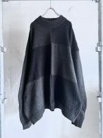 Big Silhouette Mock neck Paneled Sweater